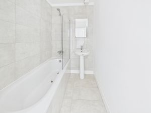 BATHROOM- click for photo gallery